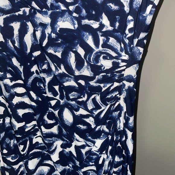 Ralph Lauren Blue & white dress Perfect for so many occasions! - Picture 3 of 7